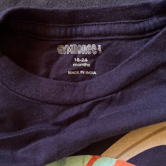 Pair of toddler long-sleeve tshirts BabyGap and Gymboree with planets and trucks - Picture 3 of 4